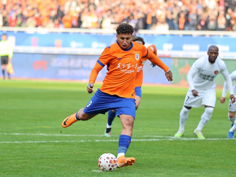 开云体育下载-专访克雷桑：两连胜已说明一切 助攻谢文能有预谋