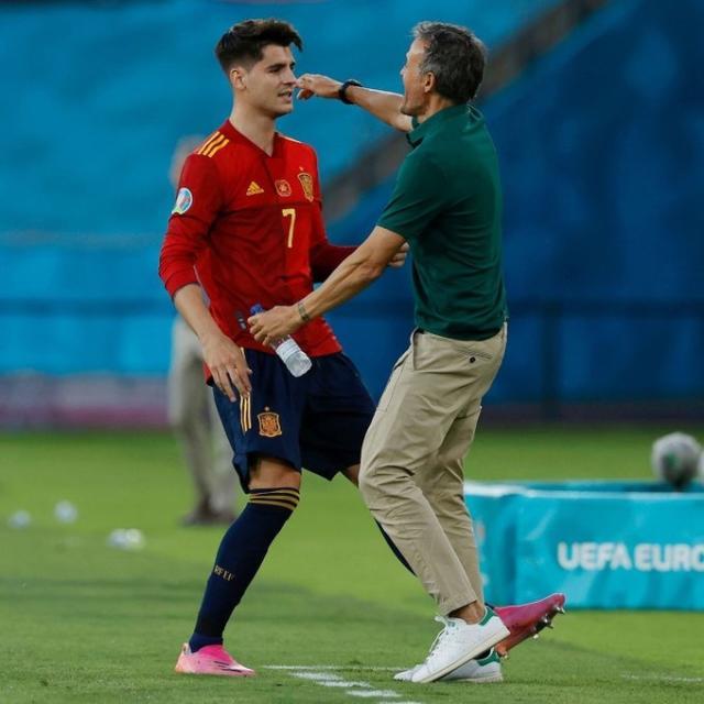 开云官网-恩里克：西班牙可能太努力 莱万：减少杂念踢得更好