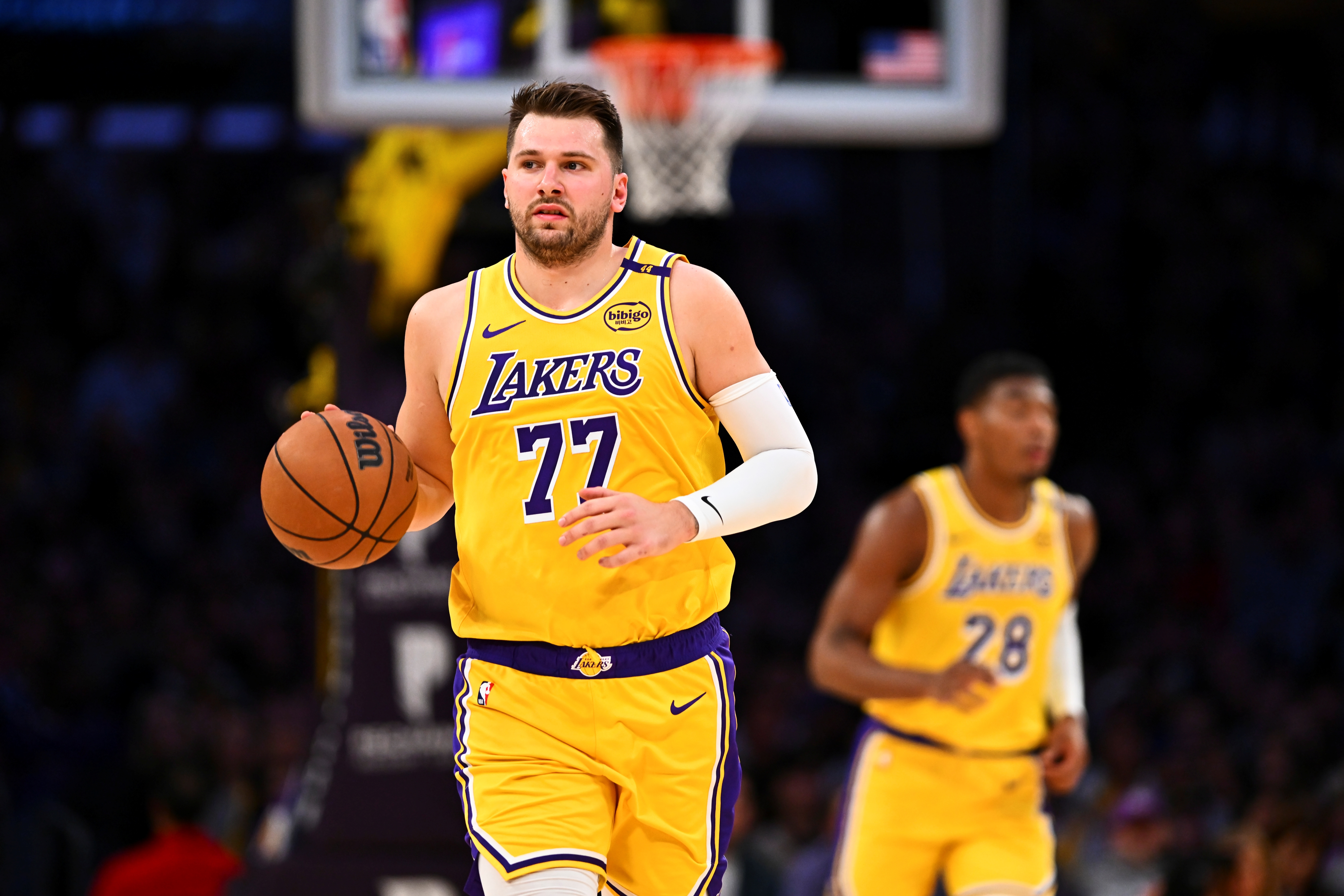 开云体育网址-八村塁：东契奇在场下带来了积极的能量 这真的帮助了整个球队