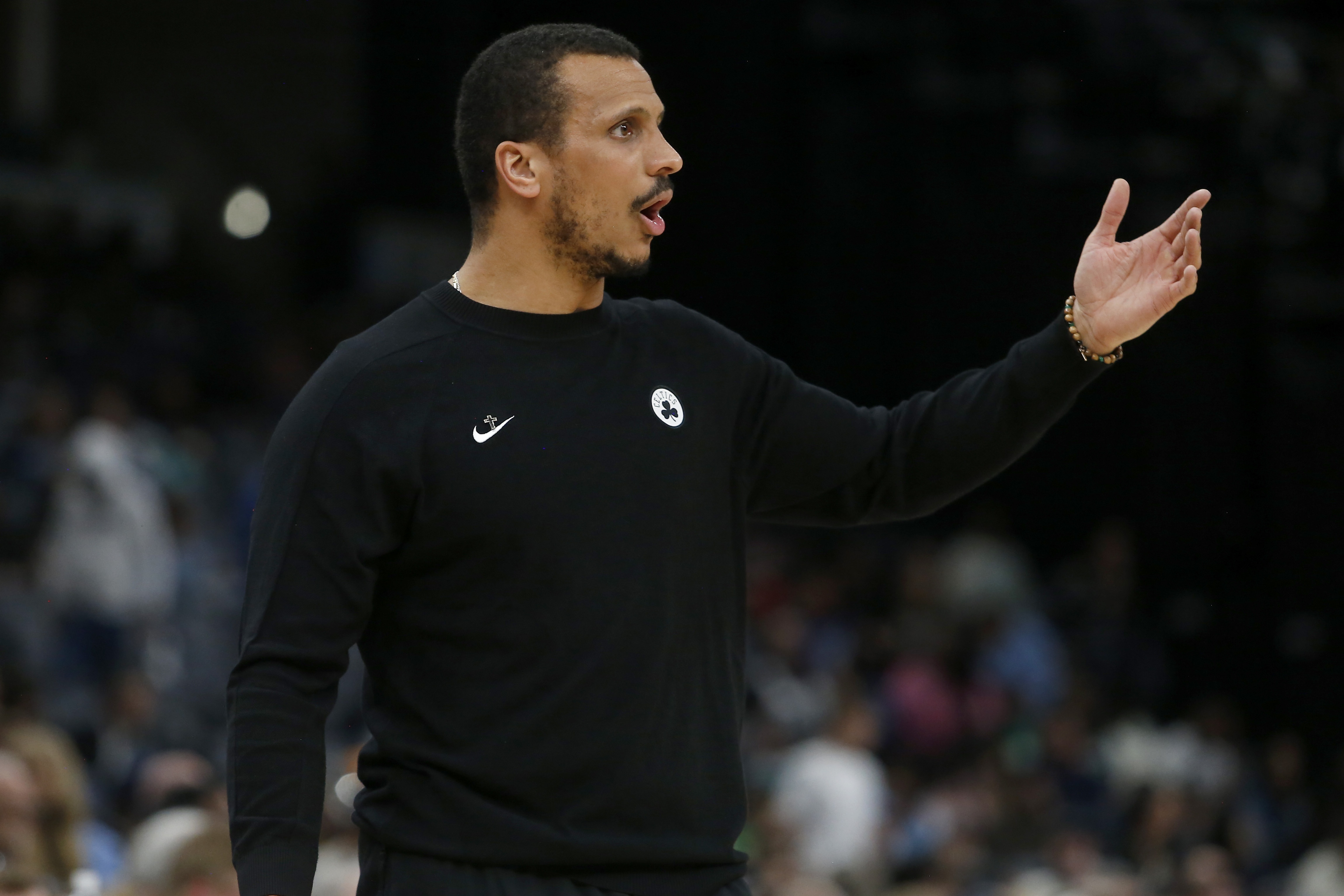 开云体育网址-马祖拉谈心态：得抓住那些确定的事 布朗扛起了球队在不断进步